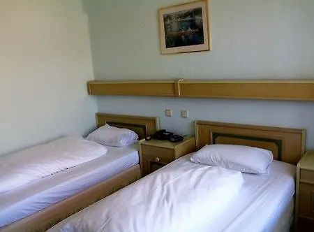 M&a Cityhotel 3* هيلدسهايم